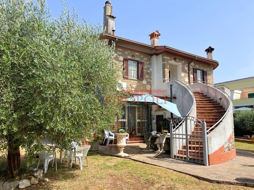 Villa in Via Braccianese, Roma