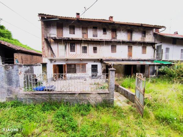 Villa, Lauriano
