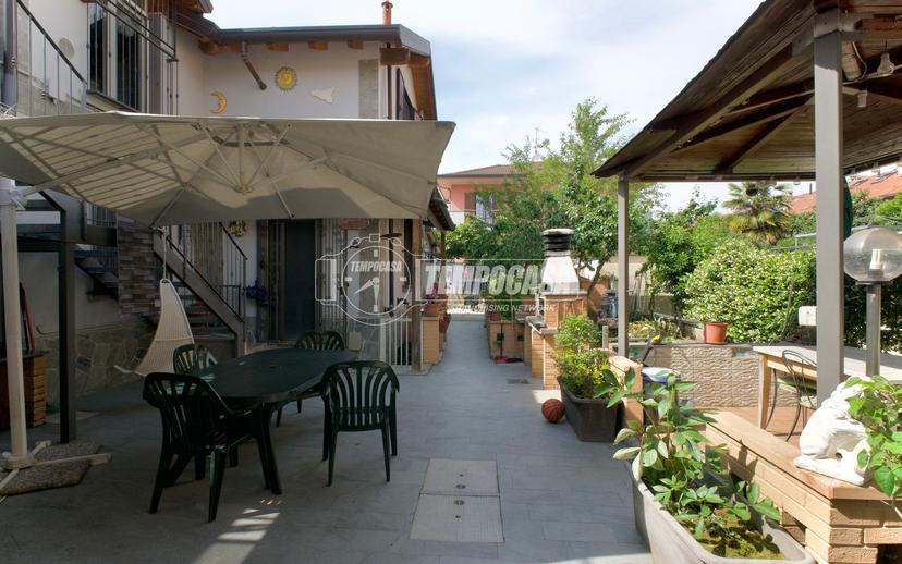 Villa a schiera in Via Ada Negri, Bollate — foto 2 di 5