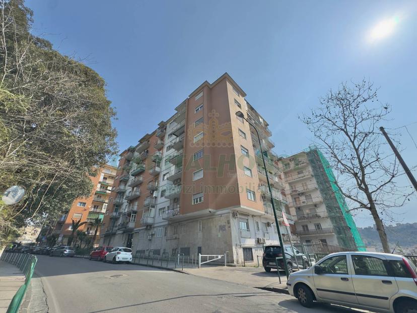 Trilocale in Via Terracina 356, Napoli