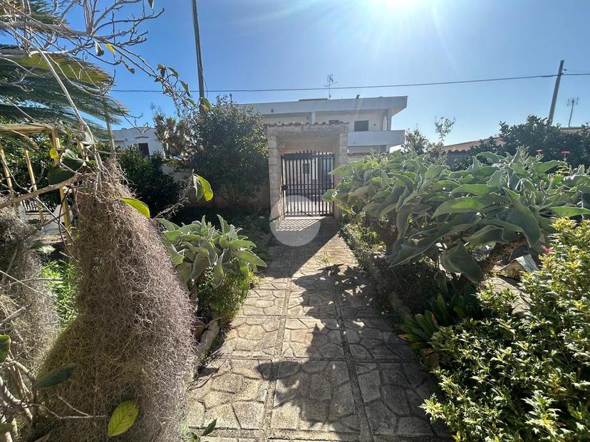 Villa in Via Gaetano Donizzetti, Anzio