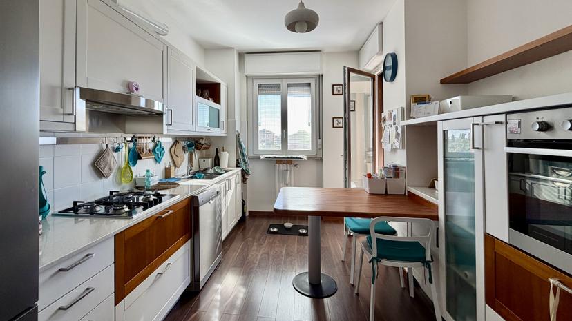 Trilocale in Sandro Pertini 6, Locate di Triulzi