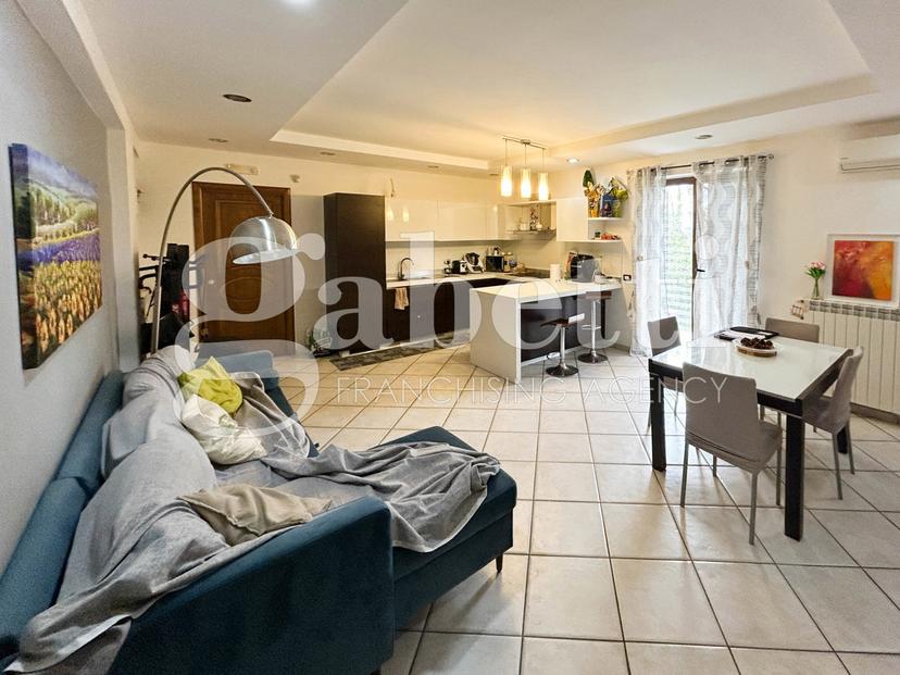 Trilocale in Via Grotta dell'Olmo 42, Giugliano in Campania