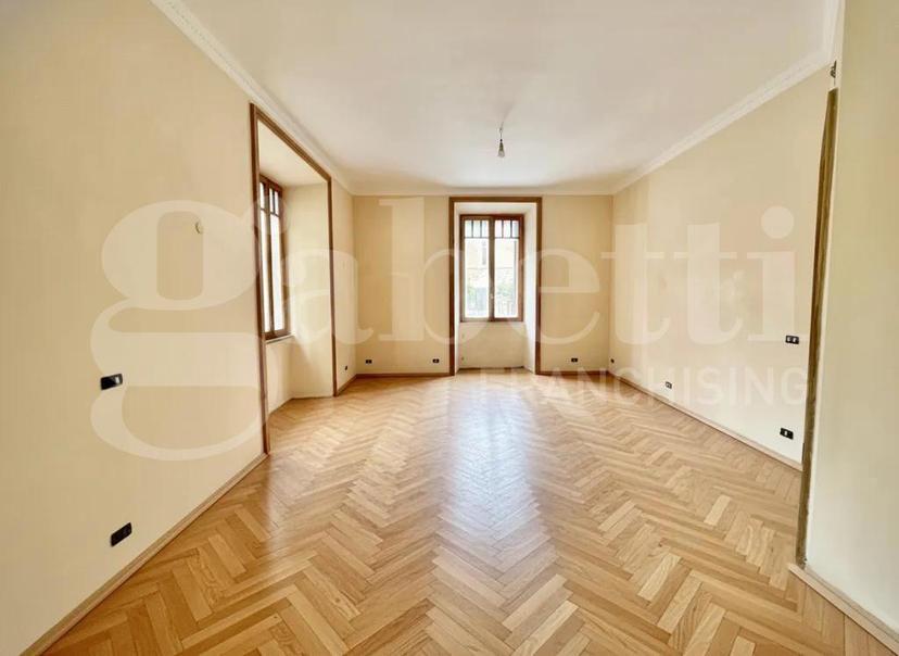 Quadrilocale in Via Savoia, Roma
