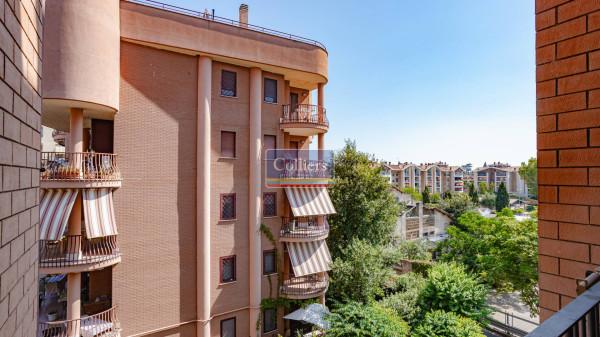Trilocale in Via Arnaldo Ginna, Roma