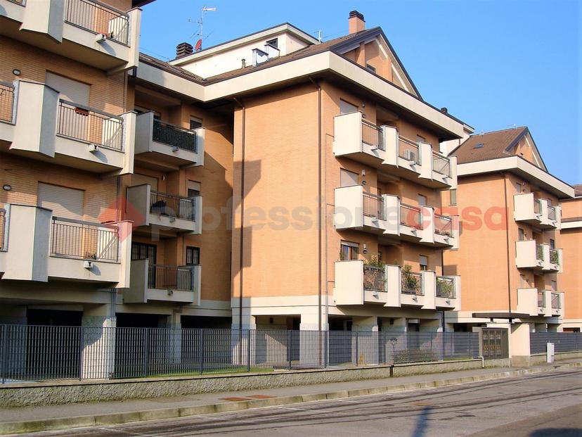 Trilocale in Via Mascagni  8, Locate di Triulzi — foto 3 di 5