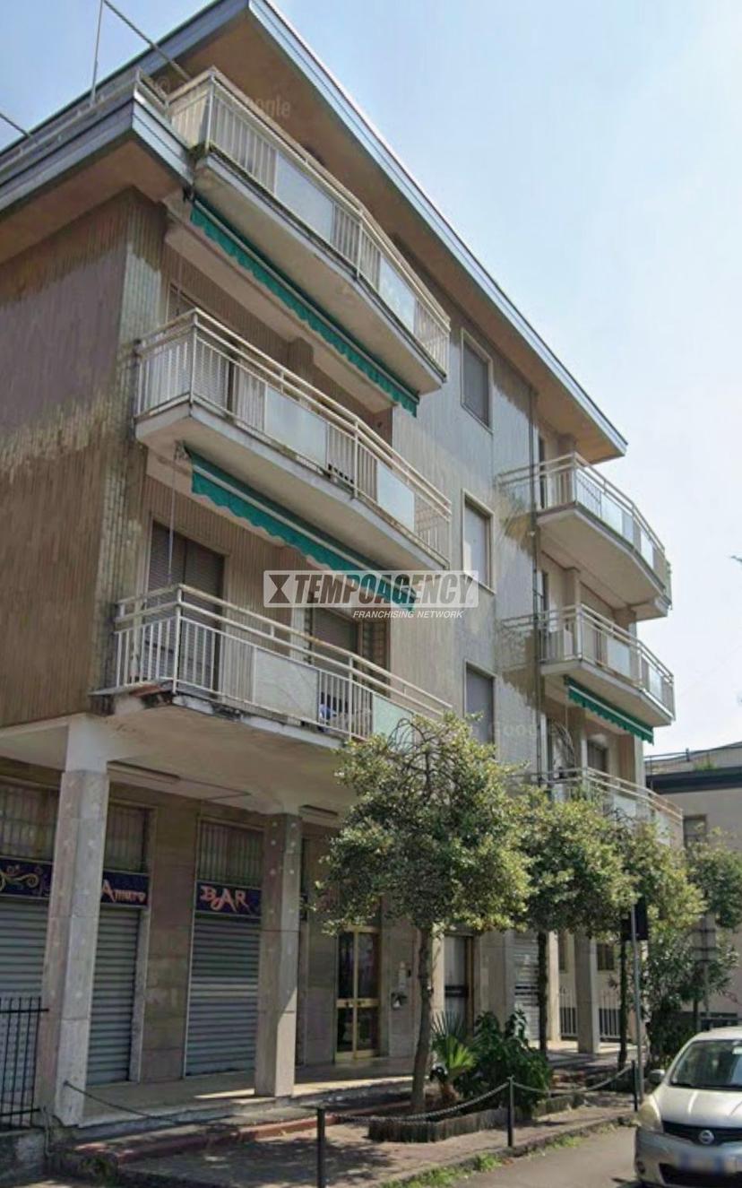 Trilocale in Via Monviso, Rozzano