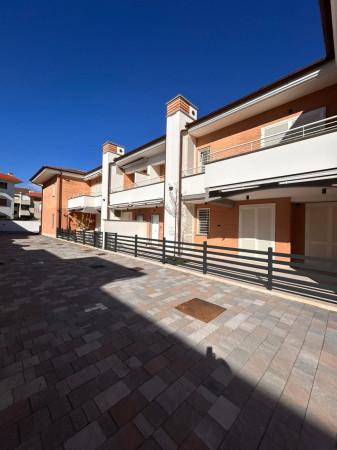 Quadrilocale in Viale del Sole 38, Anzio