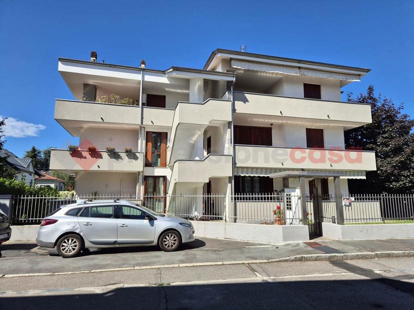 Trilocale in Via Giuseppe Garibaldi 41, Cerro Maggiore — foto 4 di 5