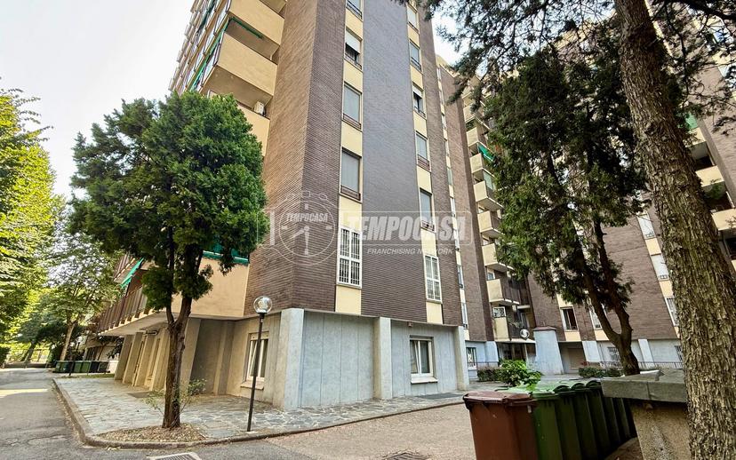 Trilocale in Via Vimodrone 9/Q, Cologno Monzese