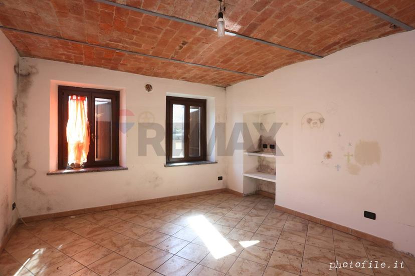 Casa indipendente in Via Notaio Landorno 10, Palazzo Canavese — foto 2 di 5