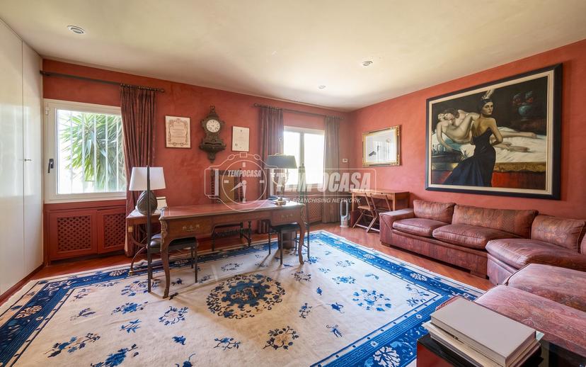 Villa in Largo Olgiata 15, Roma