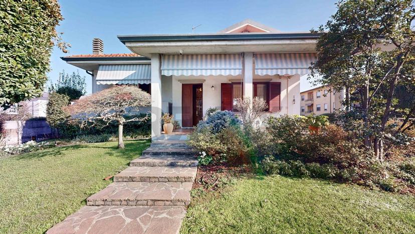Villa, Bellinzago Lombardo — foto 2 di 5