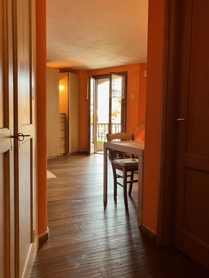 Monolocale in Via Roma, Cesana Torinese — foto 2 di 5