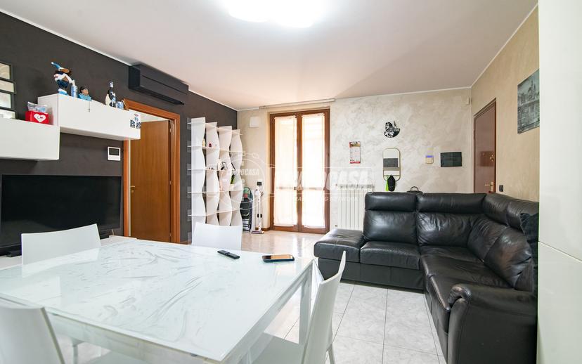 Trilocale in Via Montegrappa 8, Pozzo d'Adda — foto 2 di 5