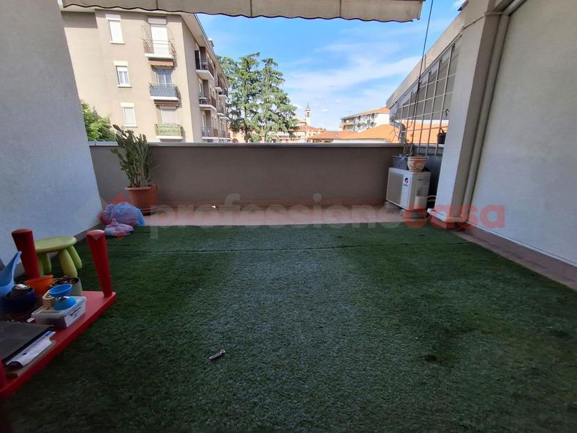 Trilocale in Via Giuseppe Garibaldi 41, Cerro Maggiore — foto 2 di 5