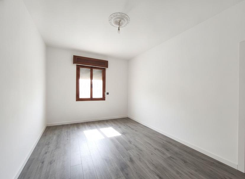 Trilocale in Via Ercole Lelli, Bologna