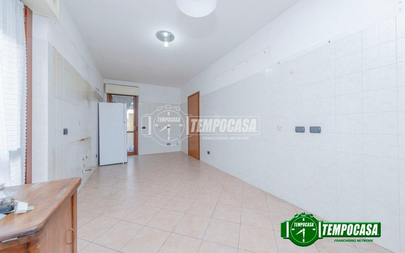 Trilocale in Via Roggia Nuova, Gaggiano — foto 4 di 5