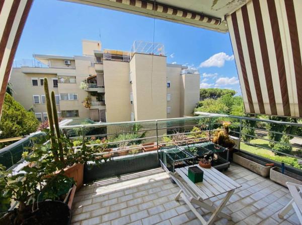 Appartamento in Via Poggio Verde 40, Roma