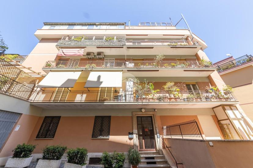 Trilocale in Via Francesco Catel 25, Roma