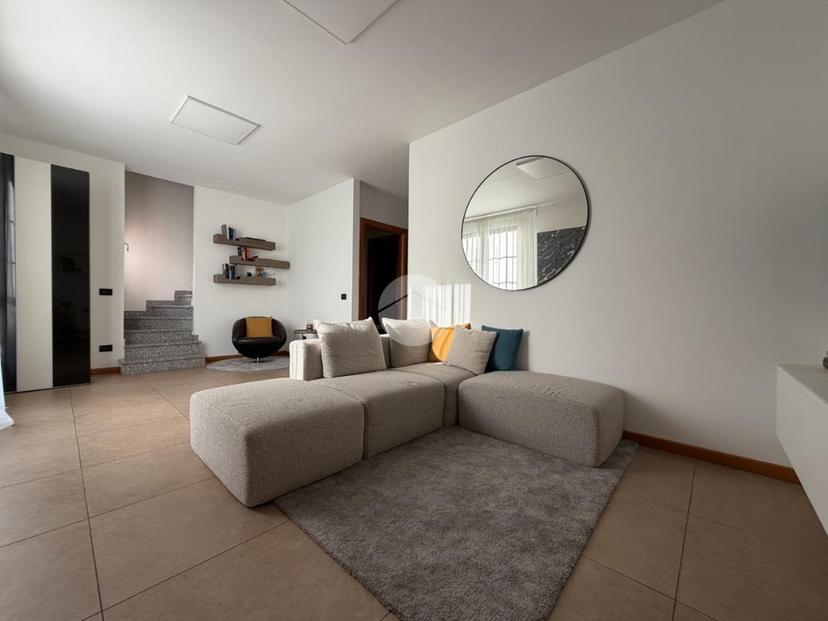 Villa a schiera in Via Sant'Antonio 17, Pessano con Bornago — foto 3 di 5