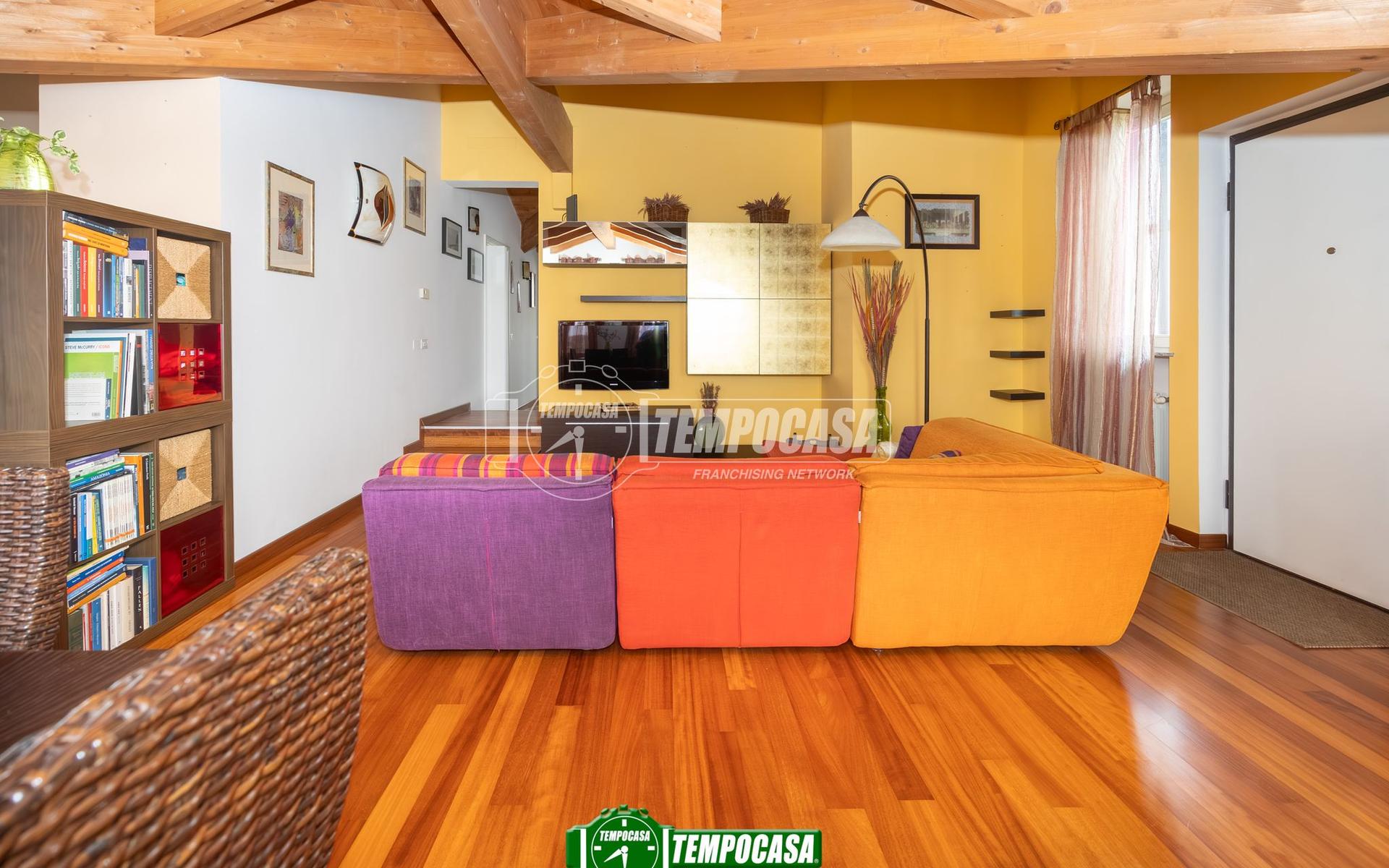 Trilocale in Via I° Maggio 7, Trezzano Rosa