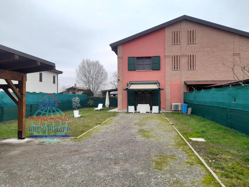 Villa in Via Ca' Rossa 21-a, Sant'Agata Bolognese — foto 2 di 5