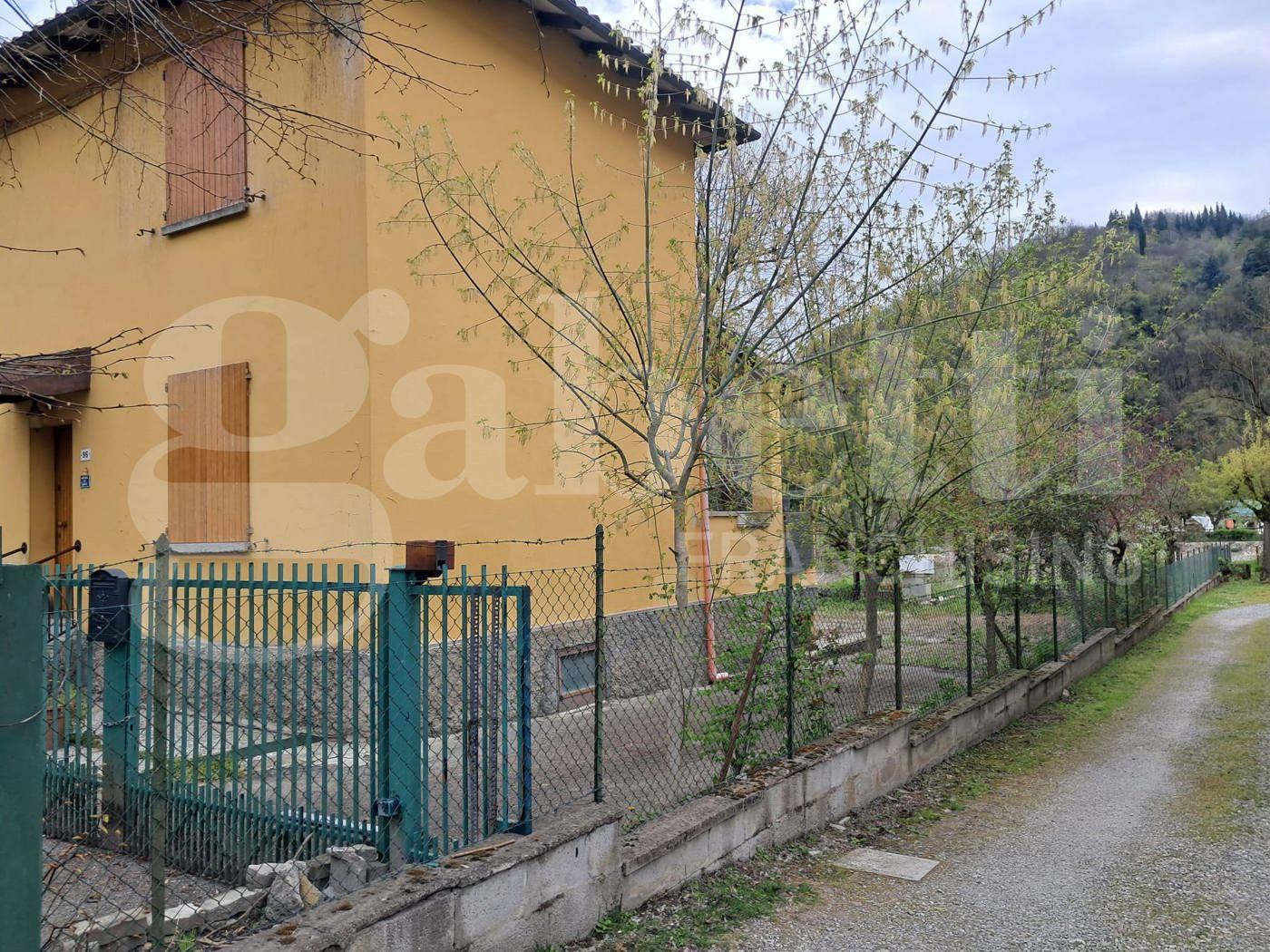 Casa indipendente in Via Lavino, Monte San Pietro