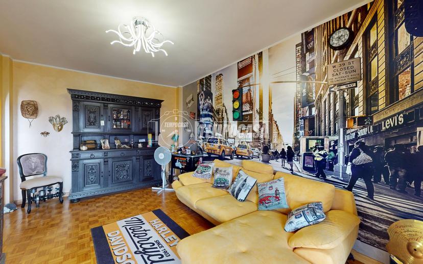 Trilocale in Via IV Novembre 11, Vinovo
