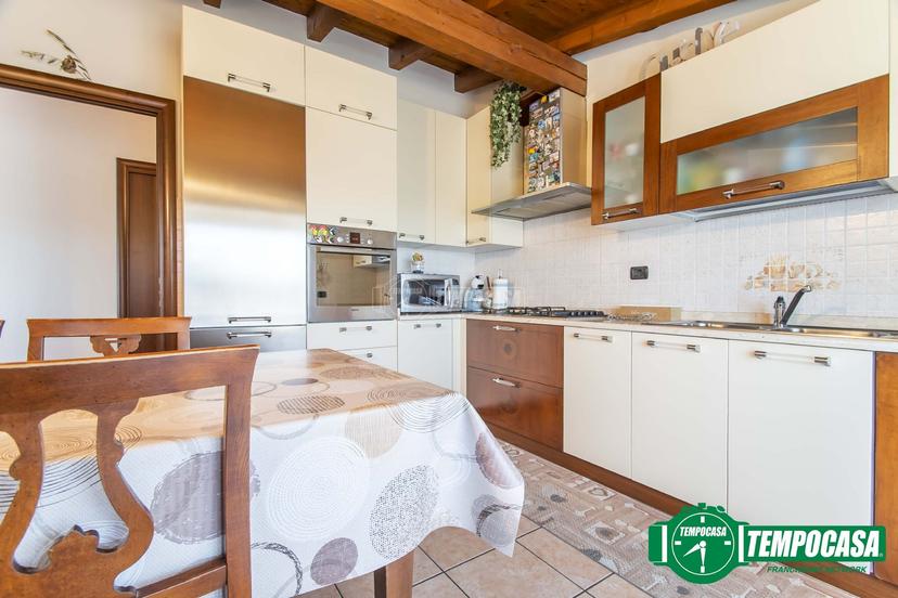 Trilocale in Via B. Melzi 168, Rescaldina — foto 3 di 5