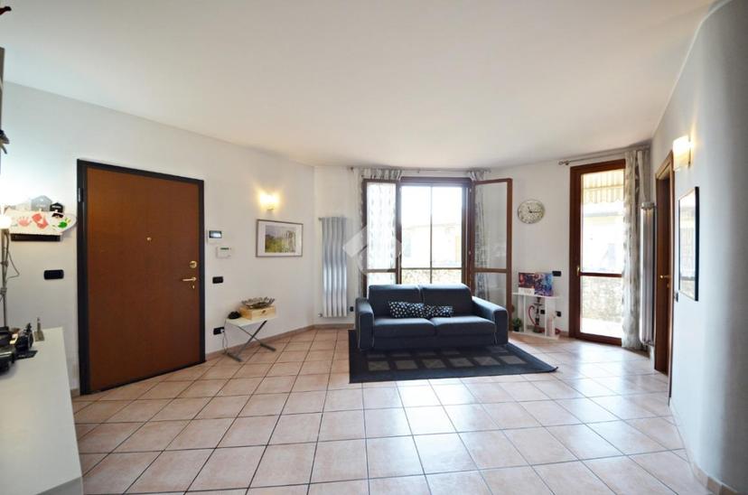 Trilocale in Via a. Manzoni 5, Masate — foto 3 di 5