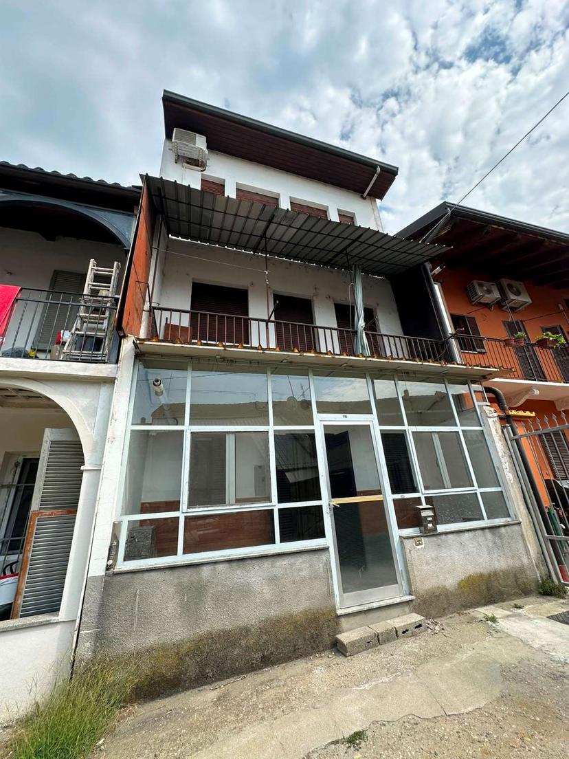 Porzione di casa in Garibaldi 15, Montanaro — foto 2 di 5