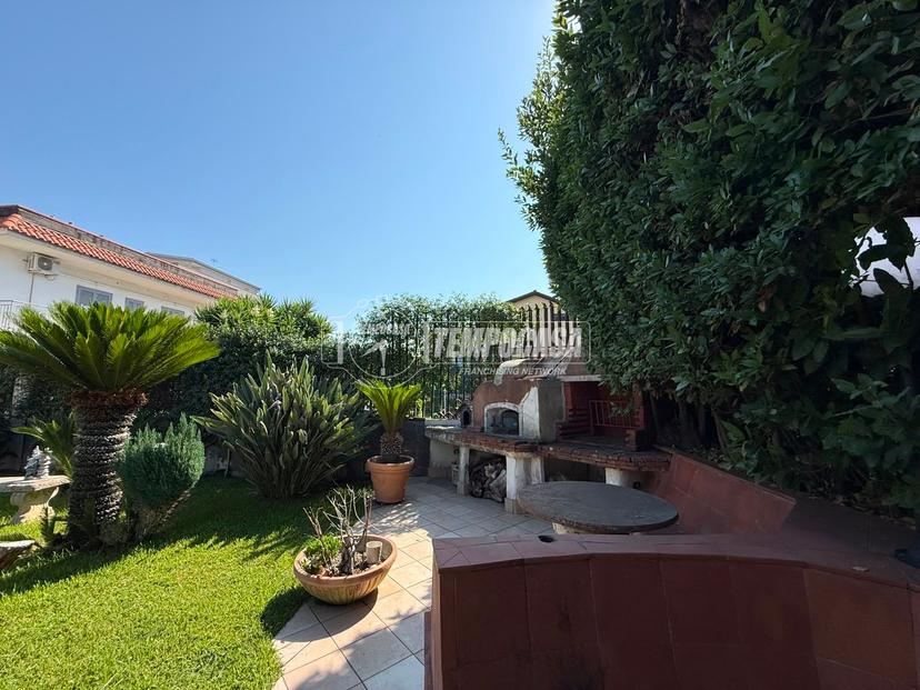 Villa, Giugliano in Campania — foto 3 di 5