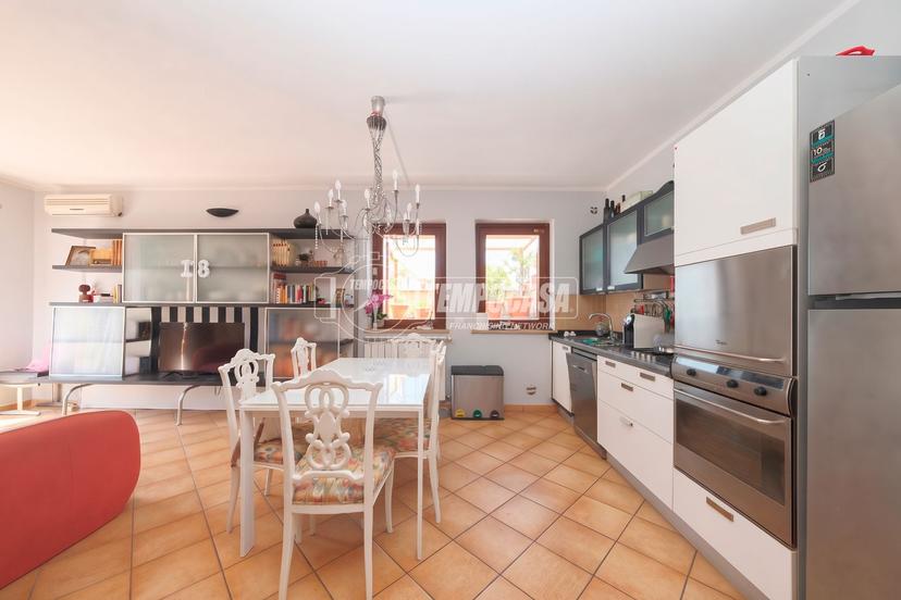 Villa in Via Madonna delle Grazie, Mazzano Romano