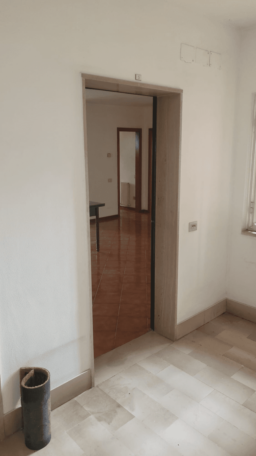Trilocale in Via Colle Palazzo, Velletri