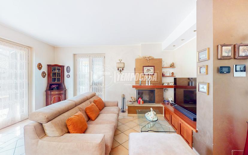 Villa a schiera in Via Piave 37, Trofarello — foto 3 di 5