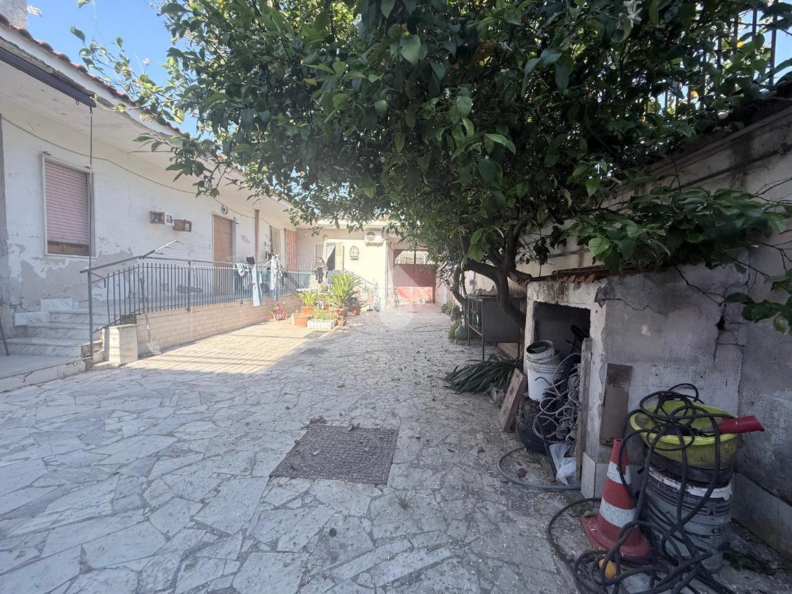 Casa indipendente in Via De Chirico 20, Caivano
