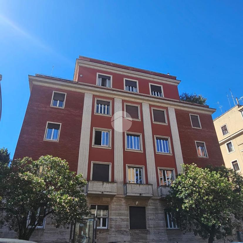 Trilocale in Viale Bruno Buozzi 47, Roma