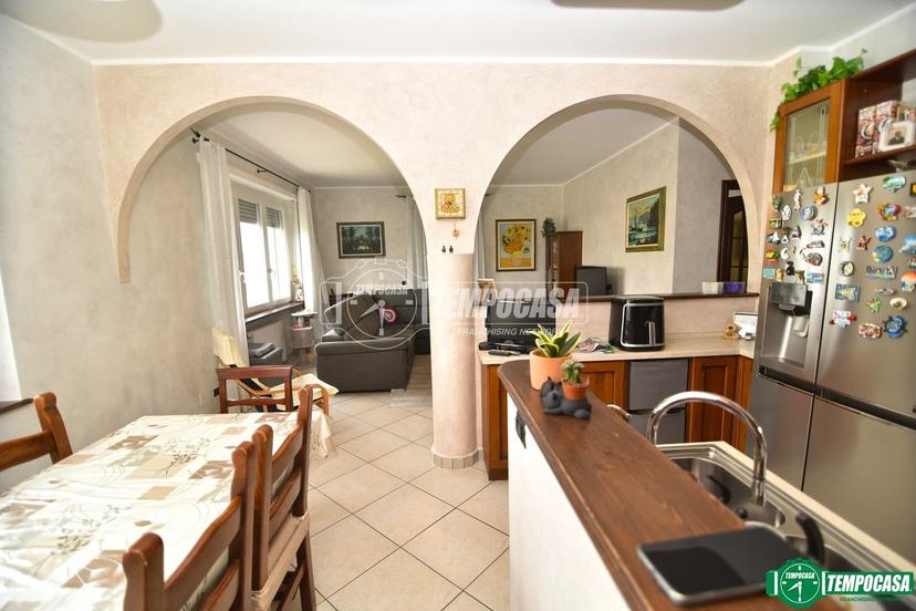 Appartamento in Strada Colleri 8, Bosconero