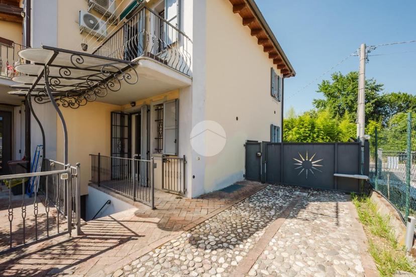 Bilocale in Via Magazzino 34, Valsamoggia