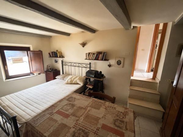 Trilocale, Casape