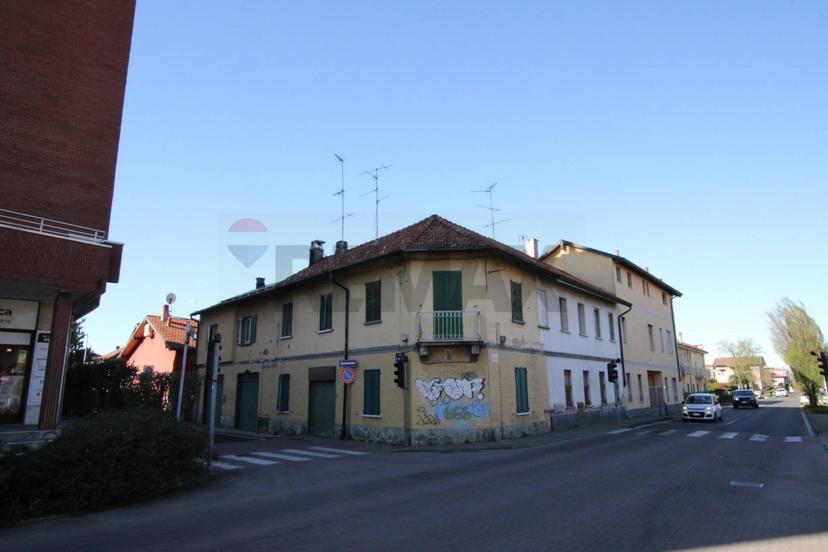 Bilocale in Via Cesare Battisti 32, Garbagnate Milanese — foto 2 di 5