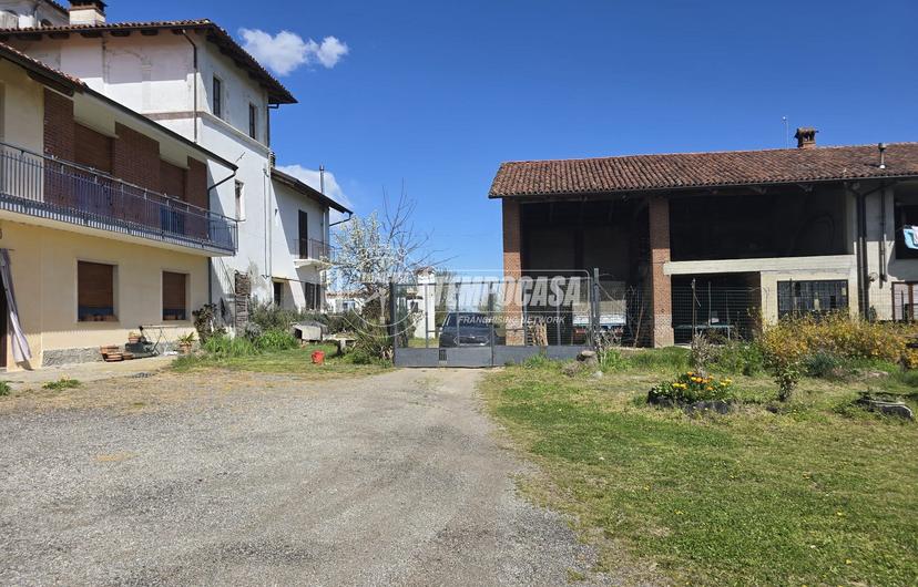 Casa indipendente in Via Pralormo 2, Carmagnola — foto 4 di 5