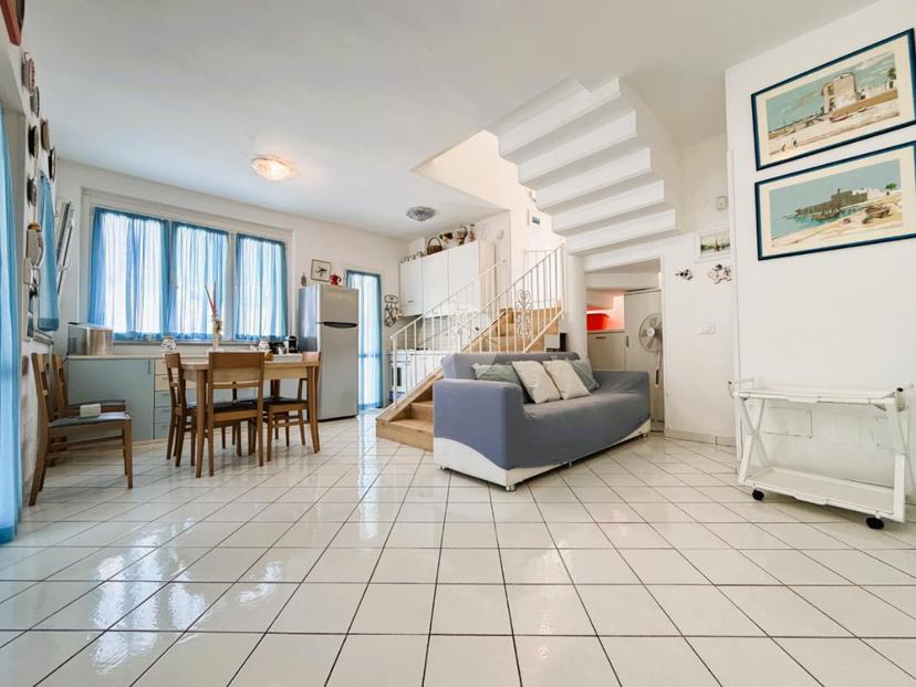 Villa in Via Portofino 39, Anzio