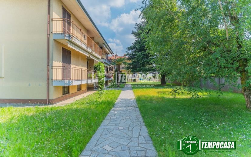 Trilocale in Via Carlo Porta, Inveruno — foto 4 di 5