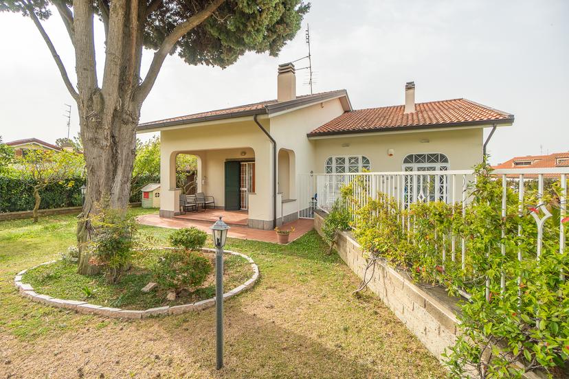 Villa in Via Moricone, Ciampino