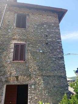 Casa indipendente in Via Montello 10, Roviano