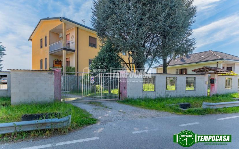 Trilocale in Via San Marco, Marcallo con Casone — foto 3 di 5