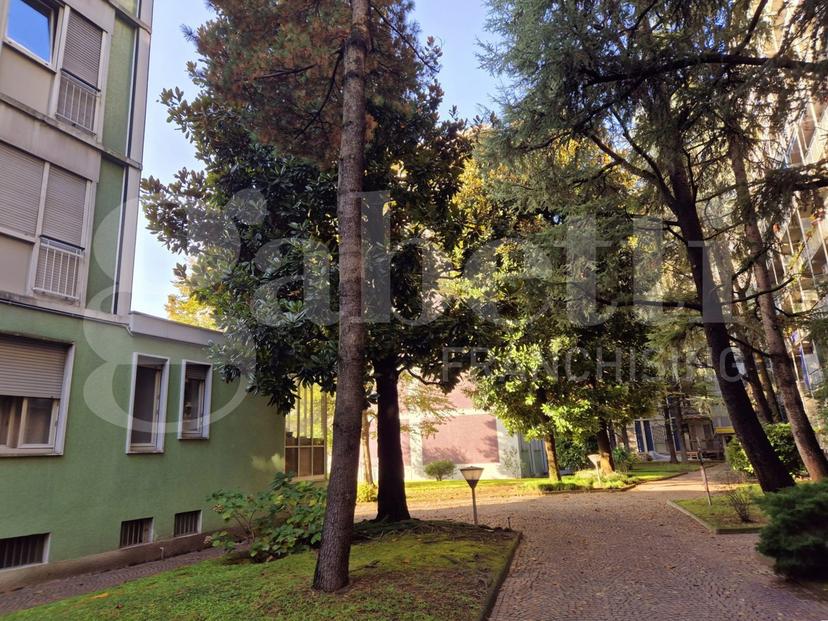 Quadrilocale in Via Petrocchi 21, Milano