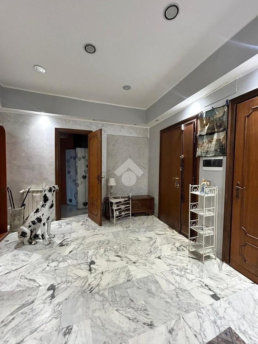 Trilocale in Viale Spartaco 86, Roma